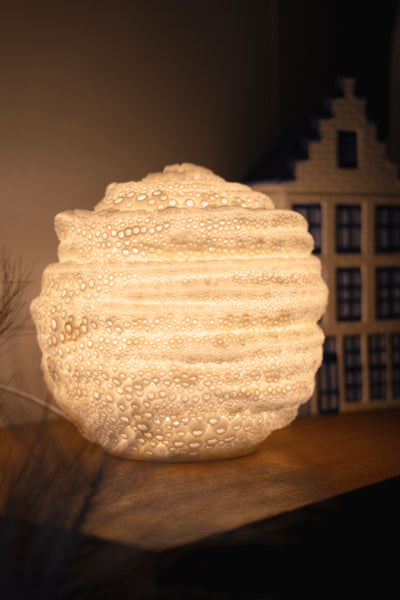 WTx3D-Cassidy-Studio-3D-Printed-Lamp-white-PLA-Lit
