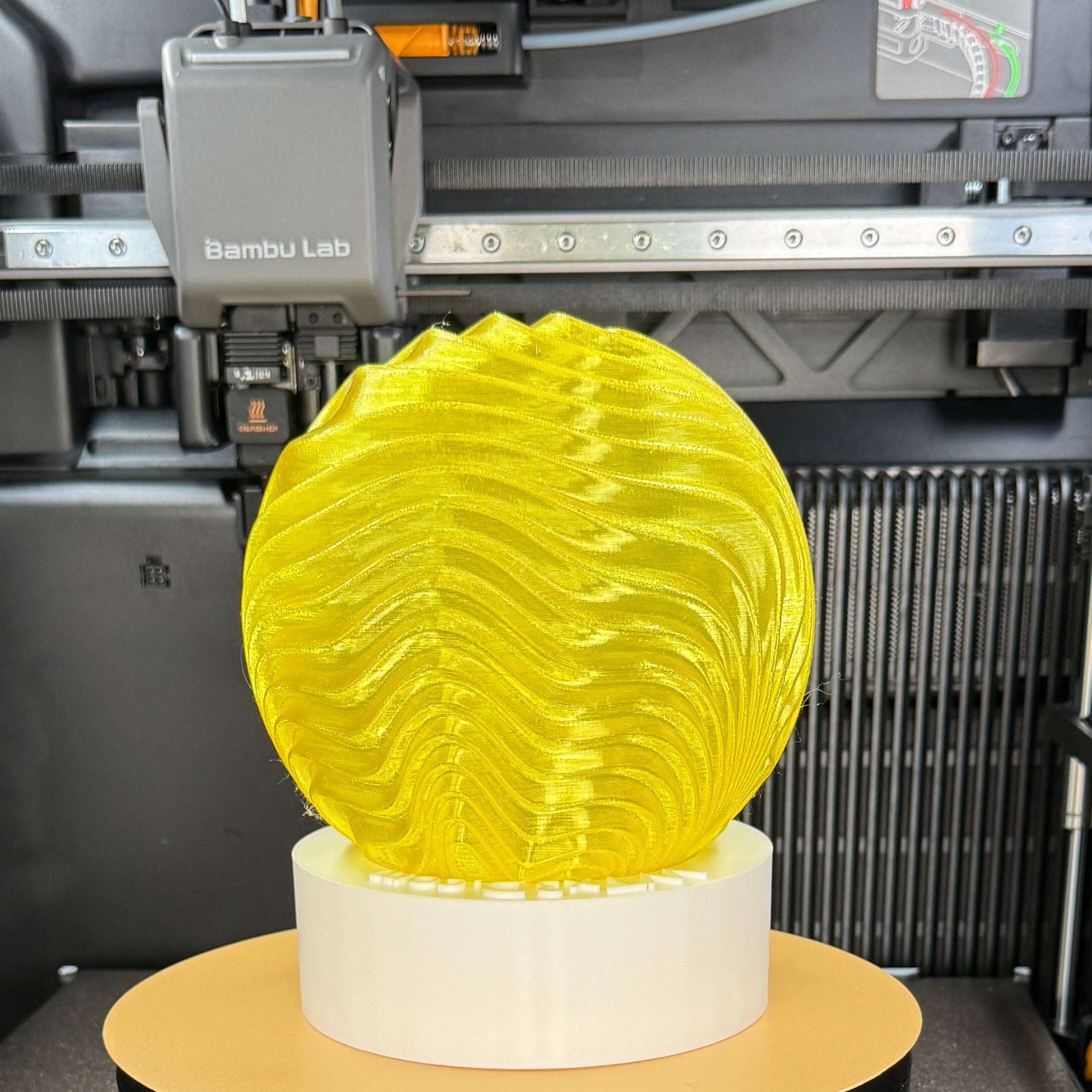 WTx3D-Ripple-Studio-3D-Printed-Lamp-yellow-PLA-Unlit